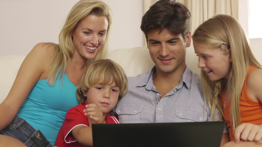 Αγγλικά online ανά τάξη με 10 τάξεις από a Junior ως το proficiency